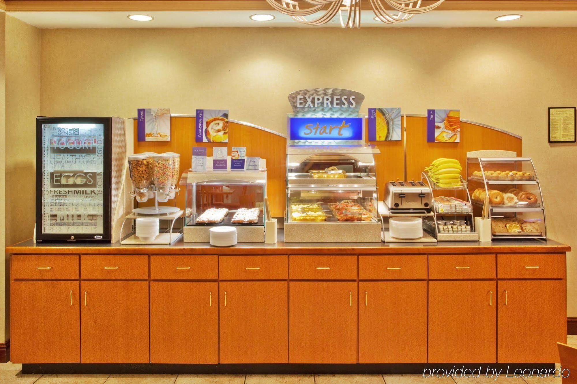 Holiday Inn Express & Suites Atlanta Perimeter Mall Hotel, An Ihg Hotel Sandy Springs Restaurant foto