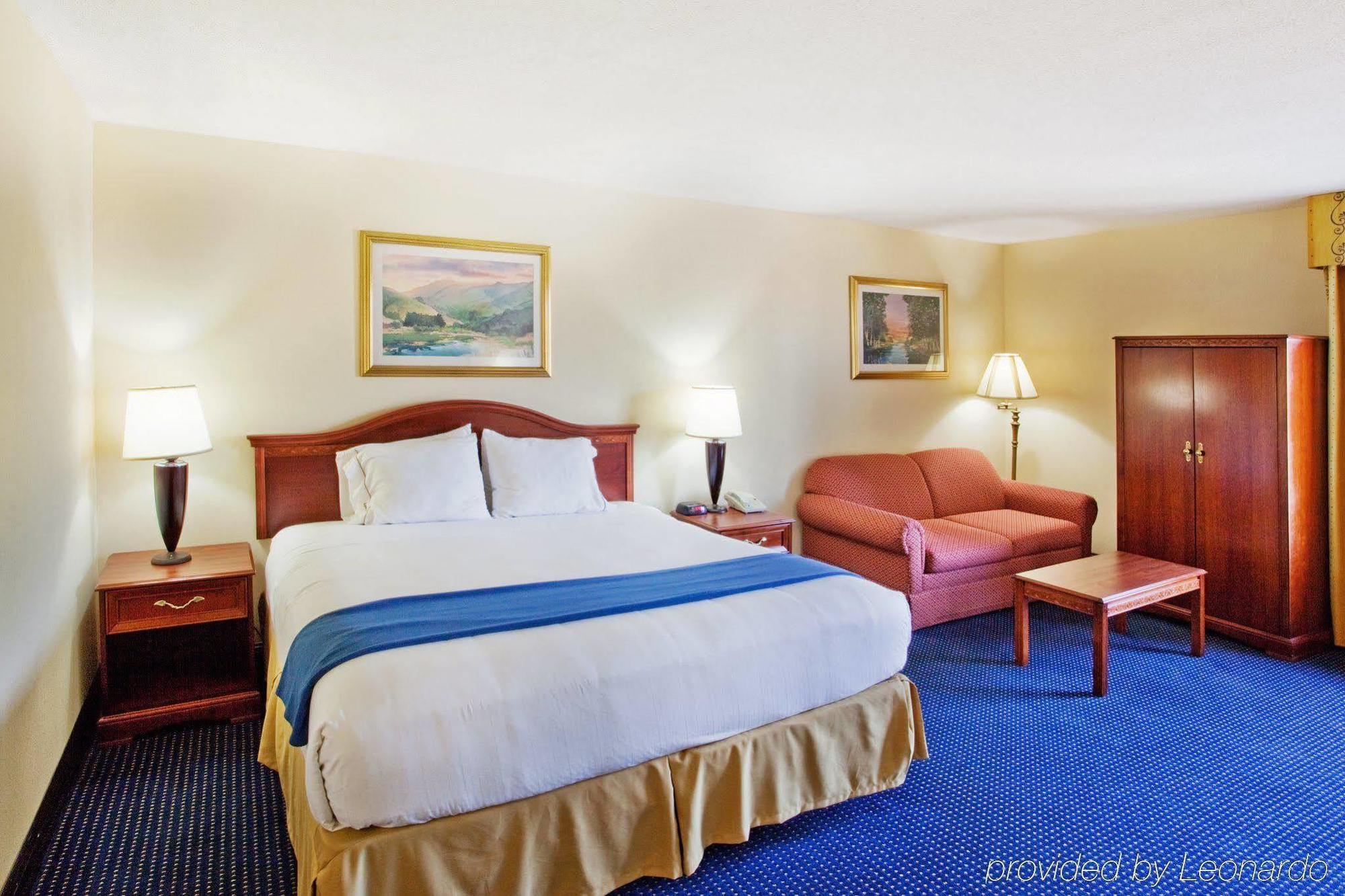 Holiday Inn Express & Suites Atlanta Perimeter Mall Hotel, An Ihg Hotel Sandy Springs Zimmer foto